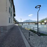 Front - 3 Bedrms With Ac, Free Parking And Wifi *