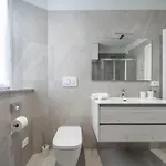 Daire Front - 3 Bedrms With Ac, Free Parking And Wifi Olginate