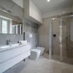 Front - 3 Bedrms With Ac, Free Parking And Wifi Daire
