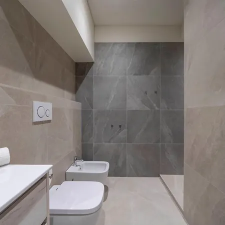 Front - 3 Bedrms With Ac, Free Parking And Wifi * Olginate