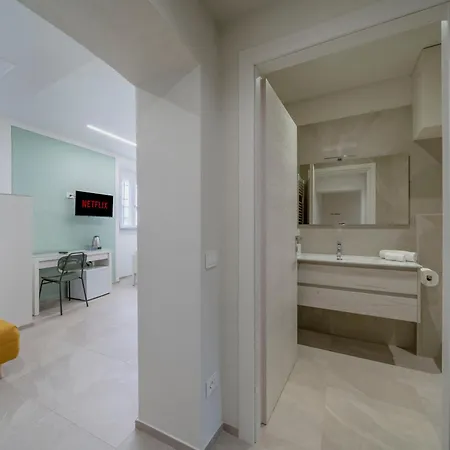 Apartment Front - 3 Bedrms With Ac, Free Parking And Wifi Olginate