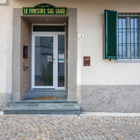 Front - 3 Bedrms With Ac, Free Parking And Wifi Apartment