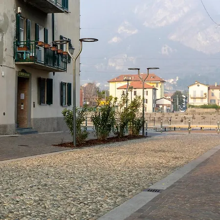 Apartment Front - 3 Bedrms With Ac, Free Parking And Wifi *