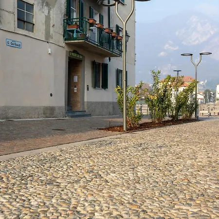 Front - 3 Bedrms With Ac, Free Parking And Wifi Apartment